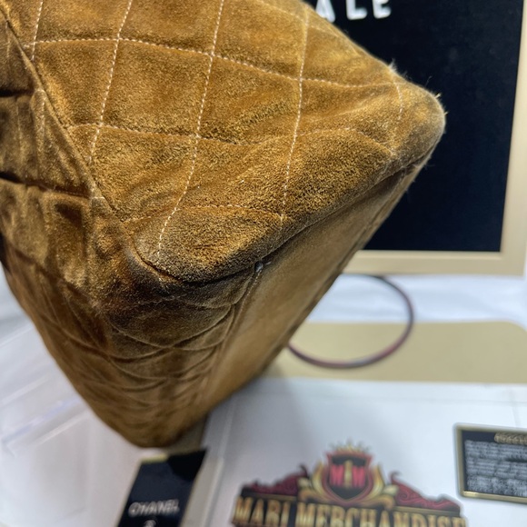 Chanel Brown Suede Shoulder Bag,with auth. Card and care card, pre loved. - Picture 3 of 16